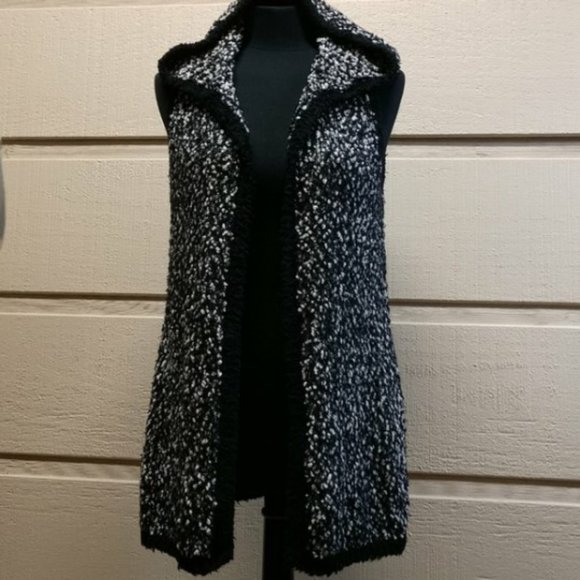 Absolutely Famous hooded vest - Picture 3 of 6